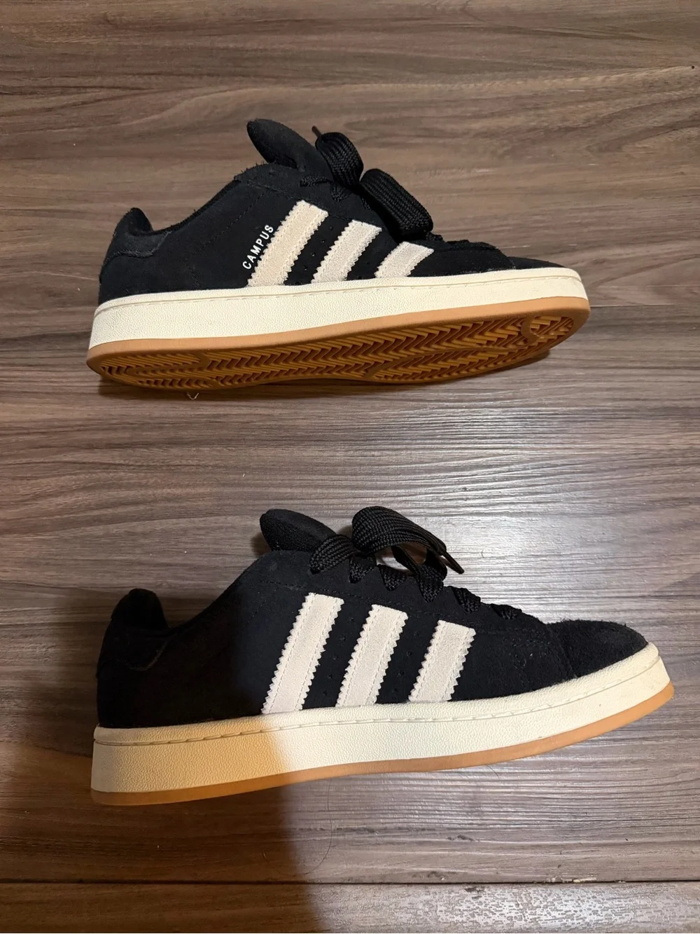 adidas women sneaker